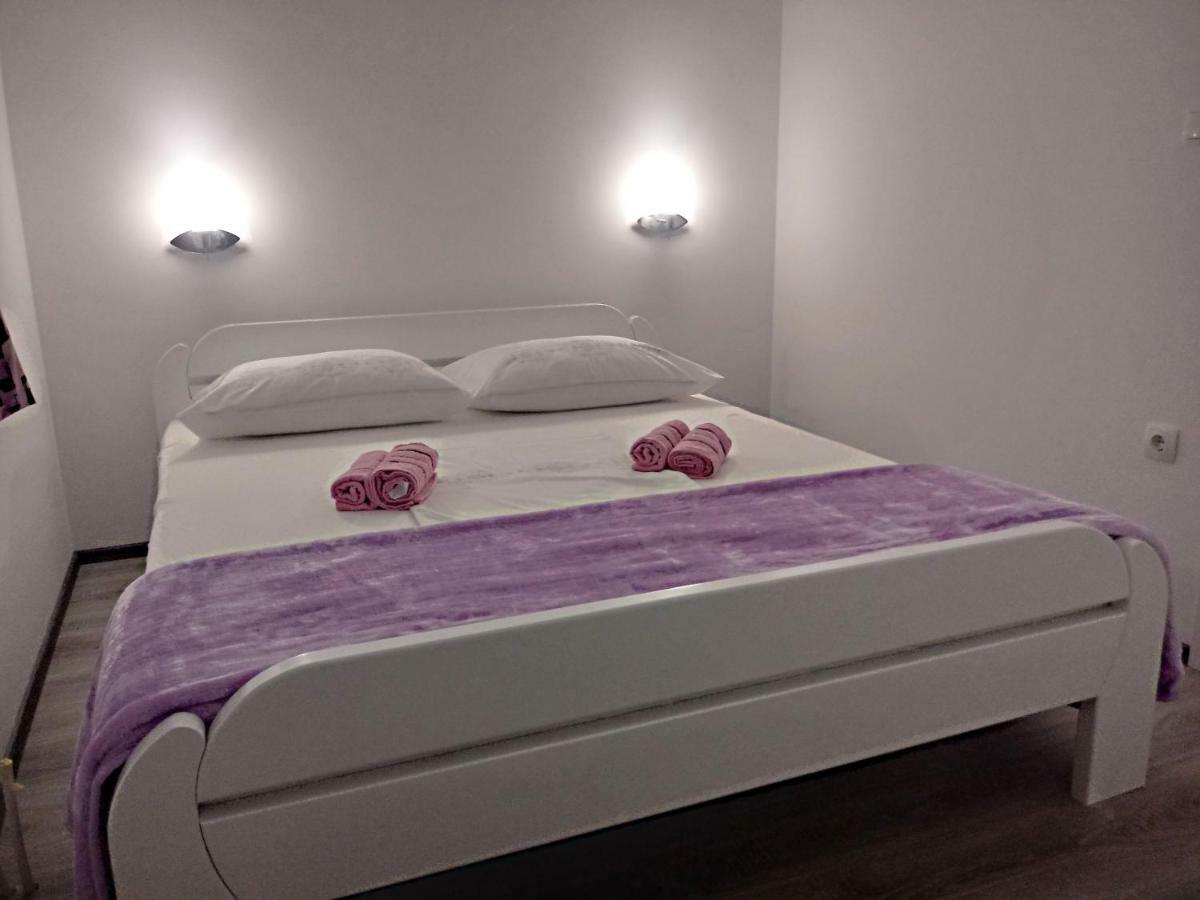 Apartmani Marijana 시베니크 외부 사진